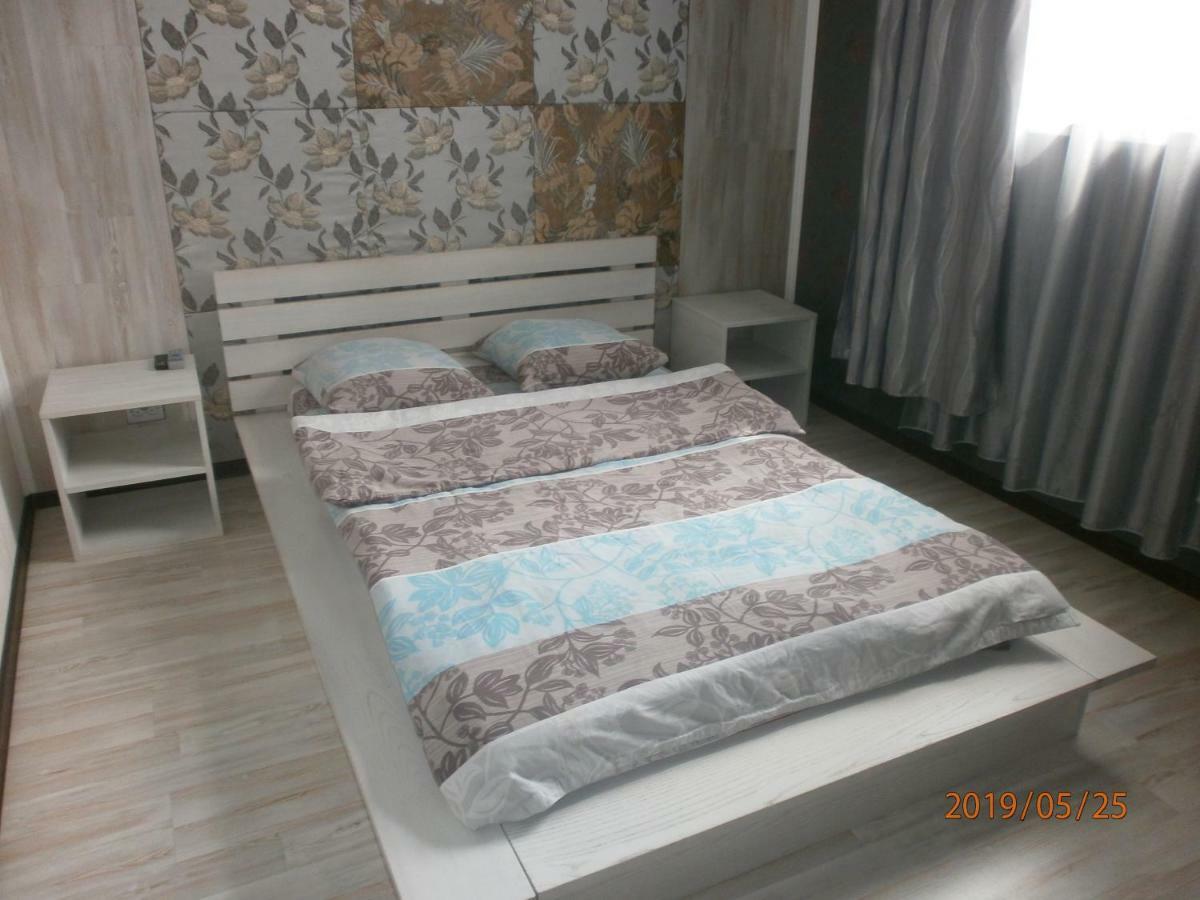 Mini Hotel Na Gasheka Kiev Exteriör bild
